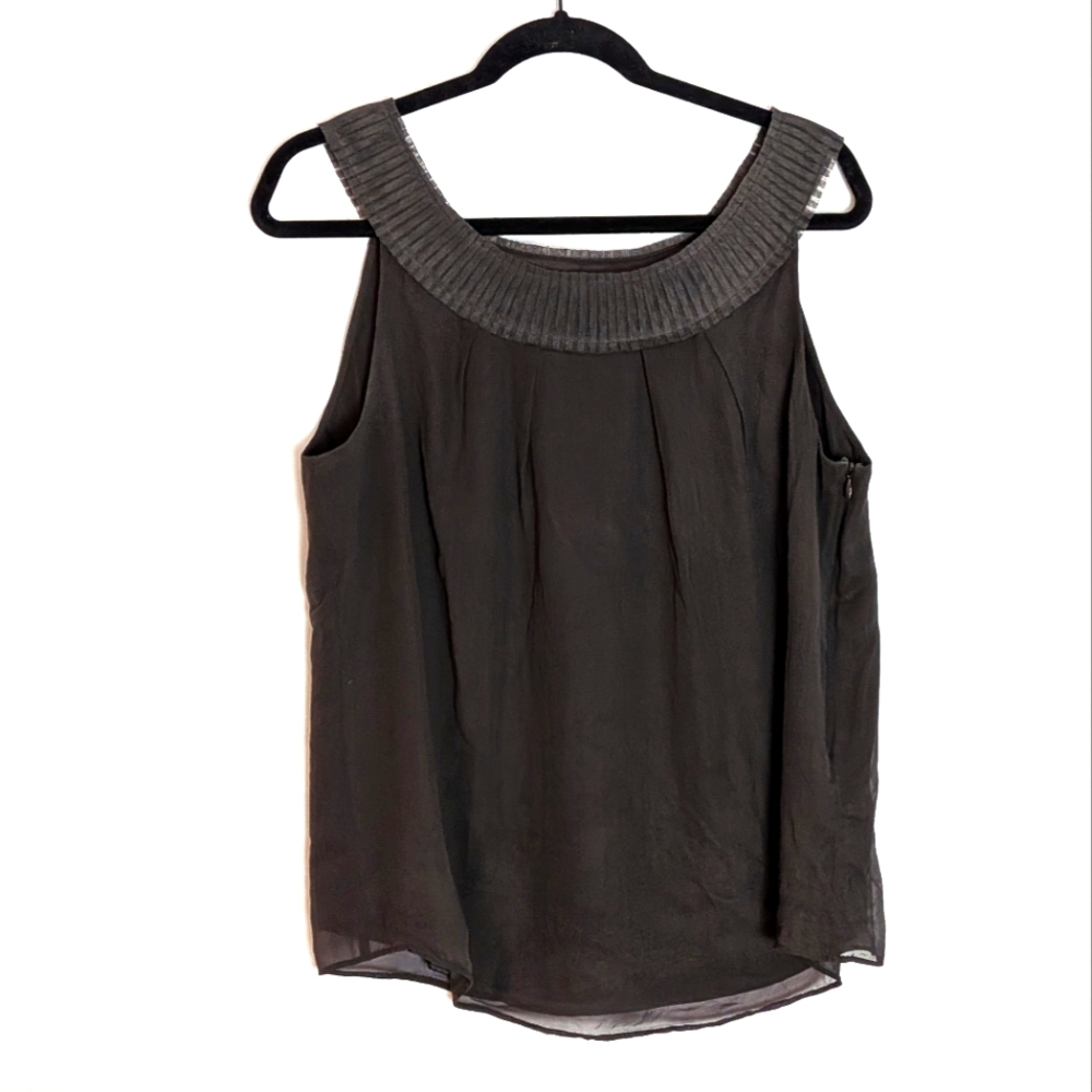 Max Mara 100% Silk Sleeveless Top Size 14 Elevated Basic Classic Gray